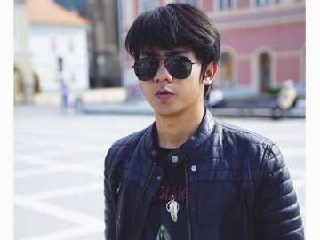 FOTO : 'Roman Picisan' Tamat, Arbani Yasiz Pamerkan Pacar Baru