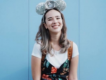 FOTO : Cantik Menggemaskan, Pamela Bowie Jadi Minnie Mouse di Disneyland Tokyo