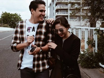 FOTO : Dikabarkan Tunangan, Intip Romantisnya Gaya Pacaran Mischa Chandrawinata & Jessica Mila
