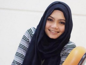 Enggan Bicara Soal Nikah Lagi, Rina Nose: Pokok Nanti Tahu-Tahu Hamil