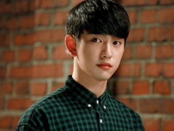 Comeback Akting, Jinyoung GOT7 Akui Senang dengan Drama Bertema Sihir?
