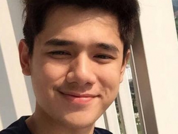 Pose Ganteng Begini, Rayn Wijaya 'Roman Picisan' Buat Fans Kesengsem