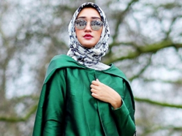 Kenalkan Rancangannya di New York Fashion Week, Dian Pelangi Banjir Dukungan