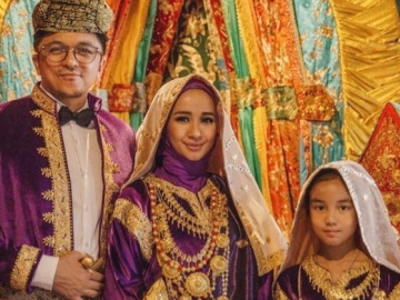 Bukan Engku Emran, Laudya Cynthia Lebih Romantis dengan Anak Suami