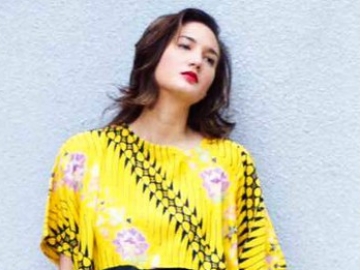 Beri Kejutan Ultah, Nadine Chandrawinata Buat Dimas Anggara Tersipu Malu