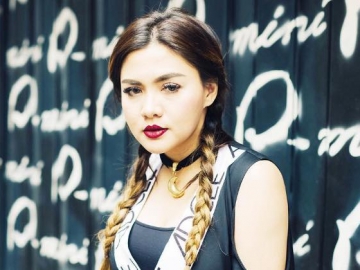 Jelang Pernikahan, Undangan Vicky Shu Ini Jadi Sorotan