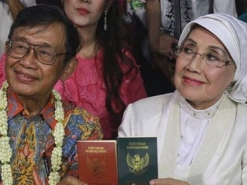 Kena Serangan Jantung, Suami Nani Wijaya Dilarikan ke Rumah Sakit