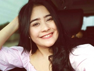 Rayakan 6 Tahun Fans Club, Prilly Latuconsina Bakal Berhijab?