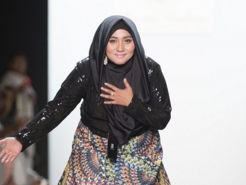 Tuai Sorotan, Benarkah Koleksi Tas Bermerek Anniesa Hasibuan First Travel Cuma KW?