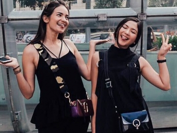 FOTO: 'Bertemu' Minion Hingga Takut Naik Cylon, Jessica Mila & Enzy Storia Liburan ke Singapura