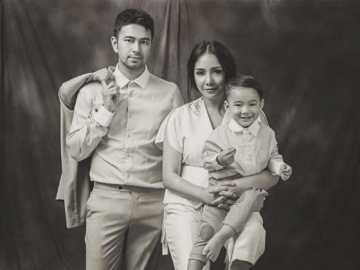Keluarga Pose Bareng Anjing lucu Ini, Raffi Ahmad Panen Cibiran