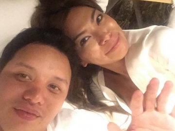 FOTO: Penuh Kecupan Mesra, Suasana Romantis Private Party Moreno Soeprapto di Bali