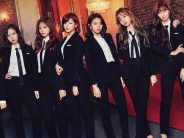Usung Konsep Androgini Seksi, Twice Rilis Foto Teaser 'Once Begins'