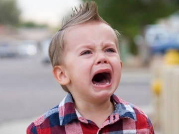 Viral Fotonya Biarkan Anak Menangis, Alasan Pria Ini Justru Bikin Netter Kagum