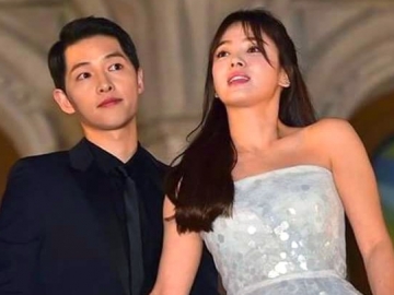 Pergi Bareng ke Eropa Jelang Menikah, Foto Song-Song Couple di Paris Buat Fans Baper