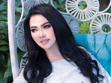 Sederhana, Ternyata Harga Cardigan Syahrini Ini Rp 50 Jutaan