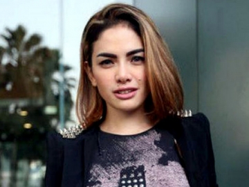Foto Seksi Menantang di Sofa Tuai Kecaman, Ini Tanggapan Nikita Mirzani