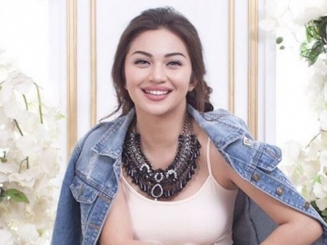 Promosi Kue Bolu, Ariel Tatum Malah Bikin Salah Fokus Gara-Gara Ini