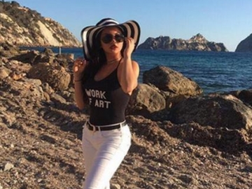 Kerap Tuai Kontroversi Atas Tampilan Seksinya, Apa Kata Ariel Tatum?