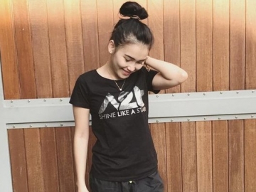 Ayu Ting Ting 'Dianggurin' Saat Lari Pagi, Netter: Nggak Ada yang Minta Foto