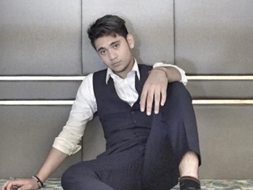 Pamer Foto Masa Kecil, Netter Gagal Fokus Lihat Wajah Ayah Giorgino Abraham