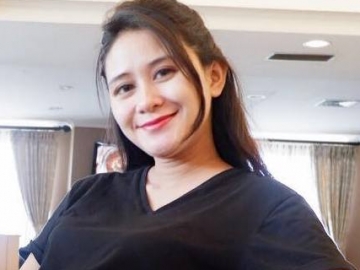 Masuki Usia Kehamilan 8 Bulan, Ryana Dea Pamer 6 Potret Perut Buncitnya