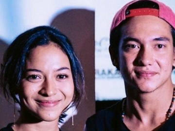 Mesra dengan Putri Marino di 'Posesif', Adipati Dolken Akui 'Pacaran'