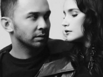 6 Potret Terbaru Pemotretan Ganteng & Cantik Teuku Zacky Bareng Istri