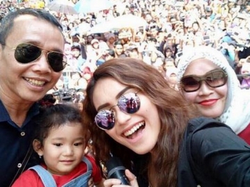 Lantunkan Ayat Al Quran di Pernikahan, Suara Merdu Ayah Ayu Ting Ting Menghipnotis
