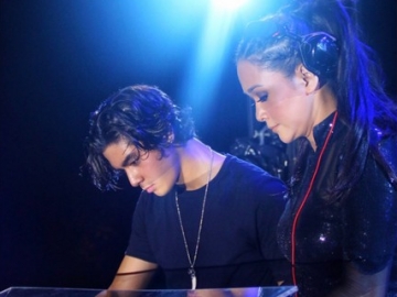 Keren Banget! 6 Potret Kompaknya Maia Estianty & Al Ghazali Saat 'Nge-DJ' Bareng