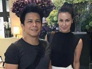 Sophia Latjuba Pose Seksi di Ranjang, Netter Goda Ariel NOAH