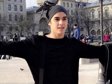 Foto Bareng Pria Ini, Kondisi Bibir Al Ghazali Buat Netter Heboh