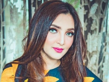 Unggah Foto di Pantai, Bentuk Tubuh Ashanty Bikin Salah Fokus