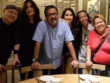 Rano Karno Unggah BTS 'Si Doel The Movie', Netter Dibuat Menangis Adegan Ini