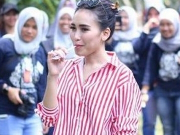 Bukan Balajaer, Ayu Ting Ting Tetap Sebut Fansnya 'Aytinglicious' di IG 