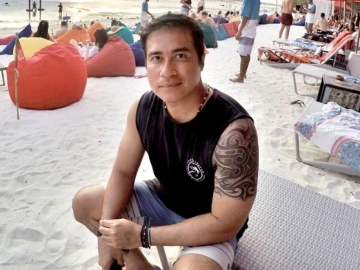 Adjie Pangestu Letakkan Pisang di Area Sensitif, Netter Heboh