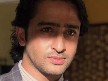 Shaheer Sheikh Jadi 'Malaikat Tak Bersayap' Bagi Gadis Buta, Warganet Banjir Air Mata Terharu
