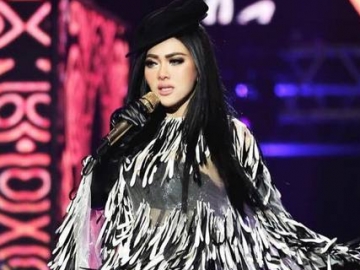 Seakan Tak Habis-Habis, Akhirnya Terungkap Sumber Kekayaan Syahrini