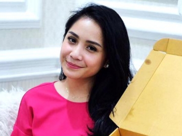 Pose Begini, Nagita Slavina Disebut Mirip Prilly Latuconsina
