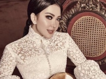 Promosi Bisnis, Syahrini Buat Kuis Parfum Gratis