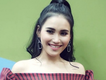Digendong Ayu Ting Ting, Ekspresi Arsya Putra Ashanty Ini Bikin Netter Heboh