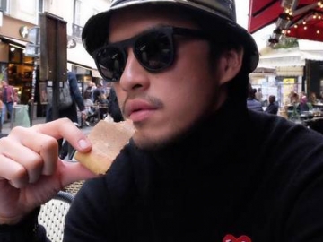 FOTO: Syuting Menanti di Eropa, Morgan Oey Malah Asik Jalan-Jalan Keliling Kota Paris