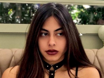 FOTO: Rayakan Halloween di Inggris, Valerie Thomas Sukses Dandan ala Wednesday Addams