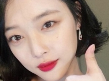 Posting Chat Misterius, Sulli Punya Gebetan Baru?