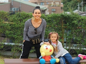 Potret Liburan Seru ala Melaney Richardo dan Keluarga Liburan ke Jepang