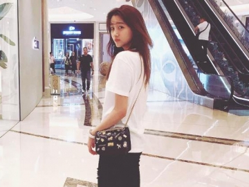 Dikabarkan Hamil, Begini Cara Guan Xiaotong Membantah Rumor Tersebut