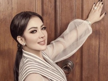 Pamer Bodi Ramping, Postingan Syahrini Ini Malah Dinilai Ada yang Janggal