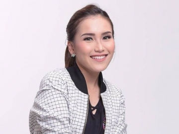 Biasa Dihujat, Gaya Berpakaian Ayu Ting Ting Ini Justru Bikin Netter Kagum