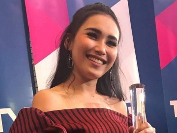 Kedapatan Pukul Kepala Bintang Tamu, Ayu Ting Ting Diadukan ke KPI