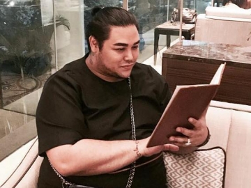 Posting Foto Wanita Ini Saat Luncurkan Bisnis Kosmetik, Ivan Gunawan Bikin Netter Heboh